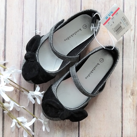 Koala Kids Other - NWT Koala Kids Sparkly Silver & Black Shoes Sz 7